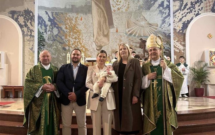 Biskup Šaško krstio peto dijete obitelji Novačić